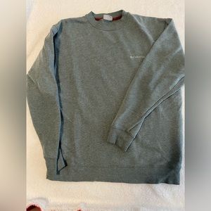 columbia sweatshirt, great condition only worn a few times